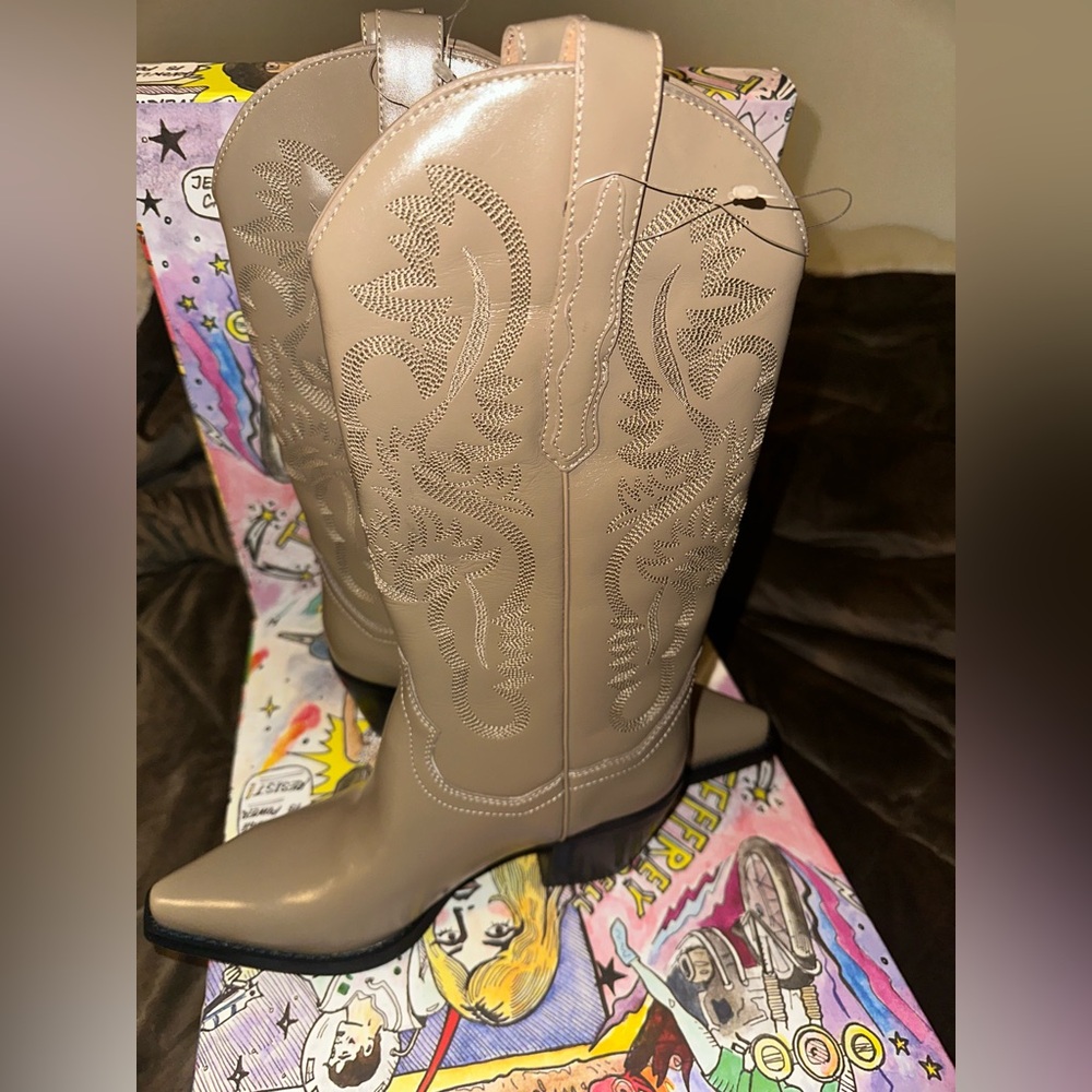 NIB FREE PEOPLE JEFFREY CAMPBELL 
Dagget Western Boots - Dark Taupe 
$270 MSRP - Picture 4 of 15